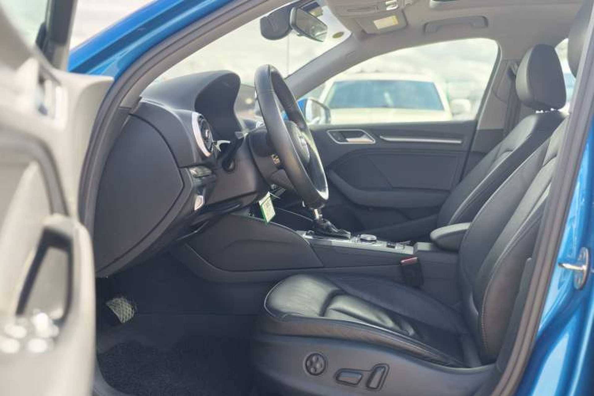 Used Audi A3 2017 Limousine 35 TFSI Style Edition Interior 1