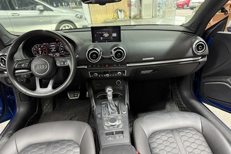 Used Audi A3 2017 Cabriolet 40 TFSI Interior 1