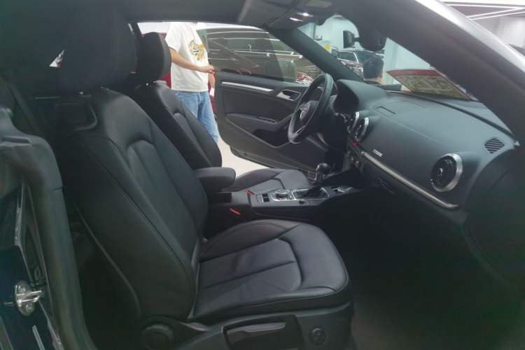 Used Audi A3 2017 Cabriolet 40 TFSI Interior 3