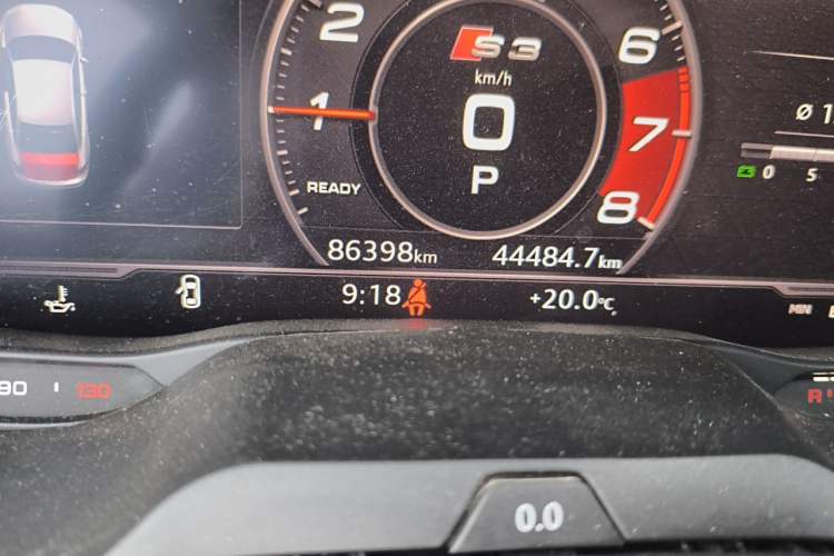 Used Audi A3 2017 Limousine 35 TFSI Style Edition Odometer Close Up