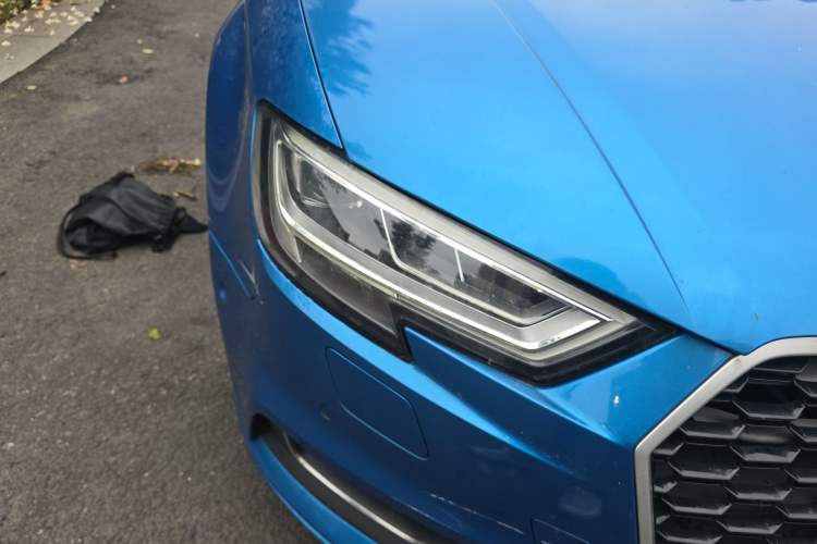Used Audi A3 2017 Limousine 35 TFSI Style Edition Right Front Headlight