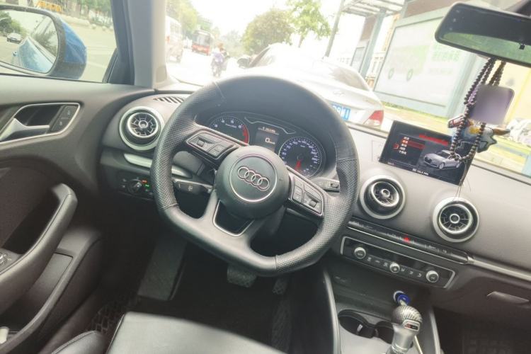 Used Audi A3 2017 Sportback 35 TFSI Sport Edition Steering Wheel
