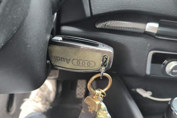 Used Audi A3 2017 Limousine 35 TFSI Style Edition Vehicle Key
