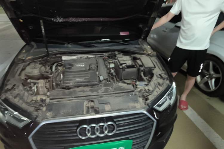 Used Audi A3 2017 Limousine 35 TFSI Ambition Edition Engine Bay Left