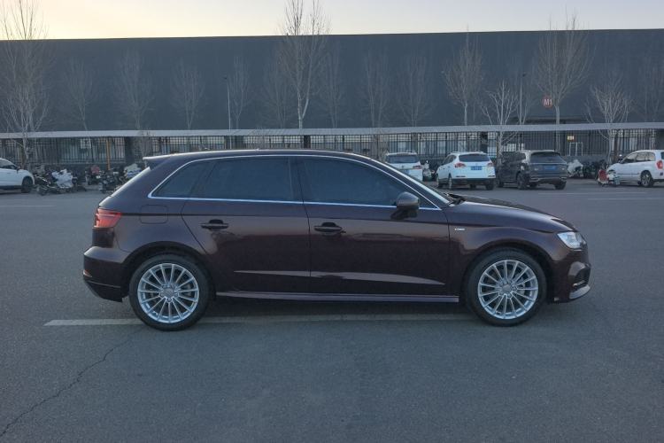 Used Audi A3 2017 Sportback 35 TFSI Fashion Model Exterior 2