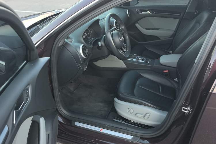 Used Audi A3 2017 Sportback 35 TFSI Fashion Model Interior 2