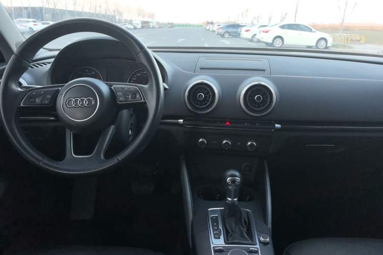 Used Audi A3 2017 Sportback 35 TFSI Fashion Model Interior 3