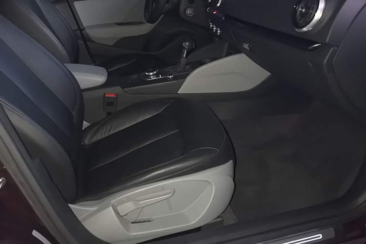 Used Audi A3 2017 Sportback 35 TFSI Fashion Model Interior 8
