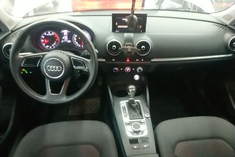 Used Audi A3 2017 Sportback 35 TFSI Ambition Edition Center Console