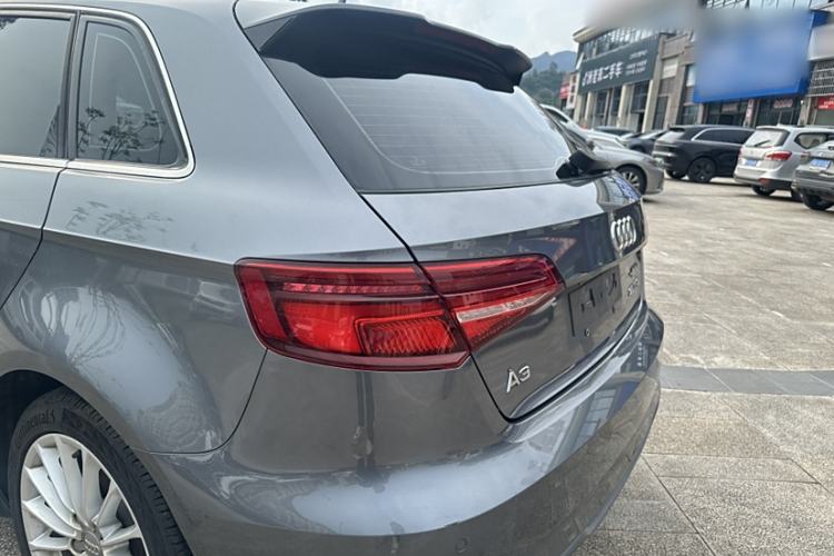Used Audi A3 2017 Sportback 35 TFSI Fashion Model Exterior 4