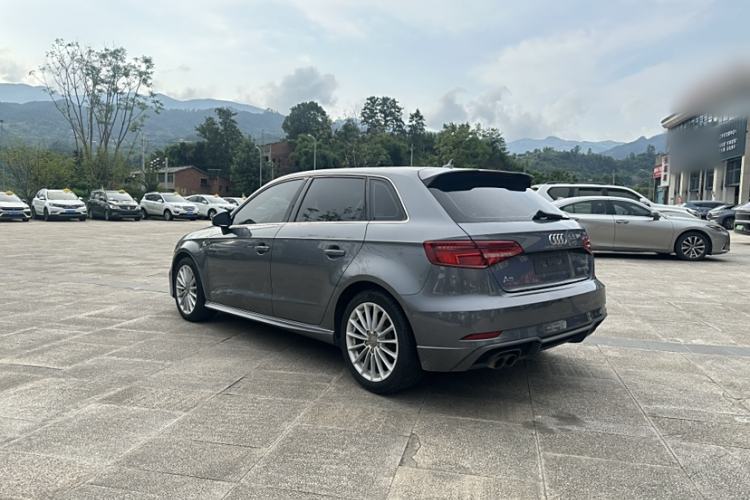 Used Audi A3 2017 Sportback 35 TFSI Fashion Model Exterior 6