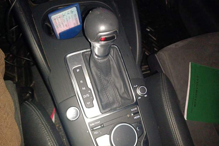Used Audi A3 2017 Cabriolet 40 TFSI Gear Lever