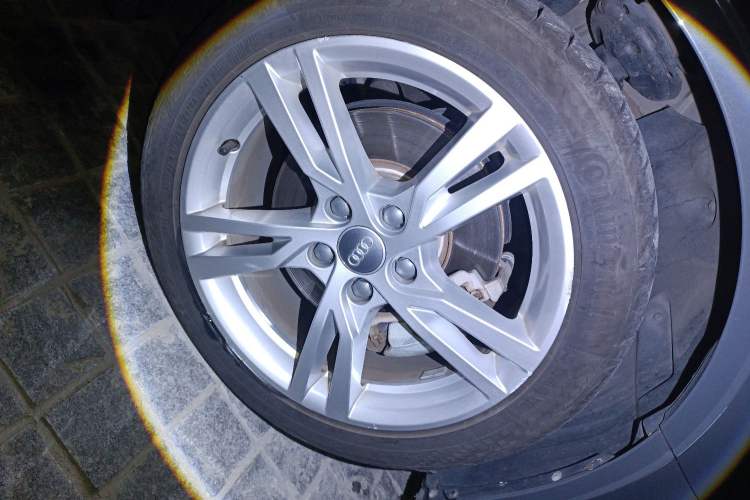 Used Audi A3 2017 Cabriolet 40 TFSI Right Front Wheel Hub