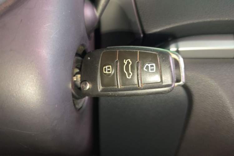 Used Audi A3 2017 Limousine 35 TFSI Ambition Edition Vehicle Key