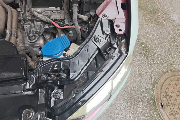 Used Audi A3 2017 Limousine 35 TFSI Ambition Edition Engine Bay Left