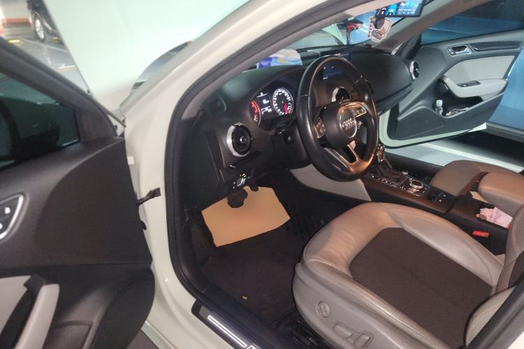 Used Audi A3 2017 Limousine 35 TFSI Fashion Model Driver Seat