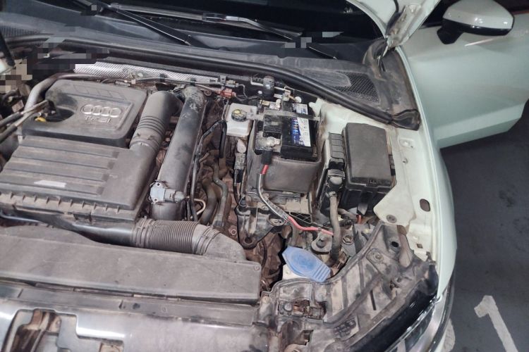 Used Audi A3 2017 Limousine 35 TFSI Fashion Model Engine Bay Left