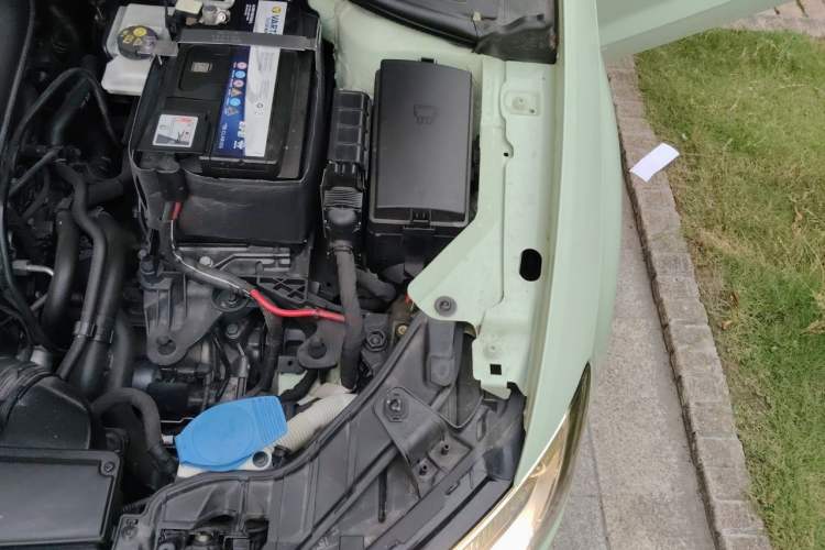 Used Audi A3 2017 Sportback 35 TFSI Fashion Model Engine Bay Left