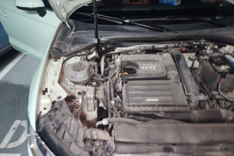Used Audi A3 2017 Limousine 35 TFSI Fashion Model Engine Bay Right