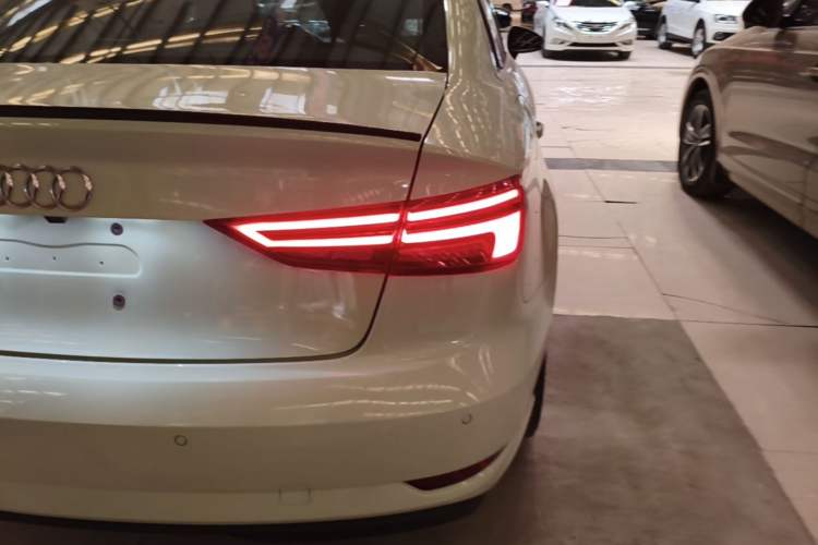 Used Audi A3 2017 Limousine 35 TFSI Ambition Edition Exterior 3