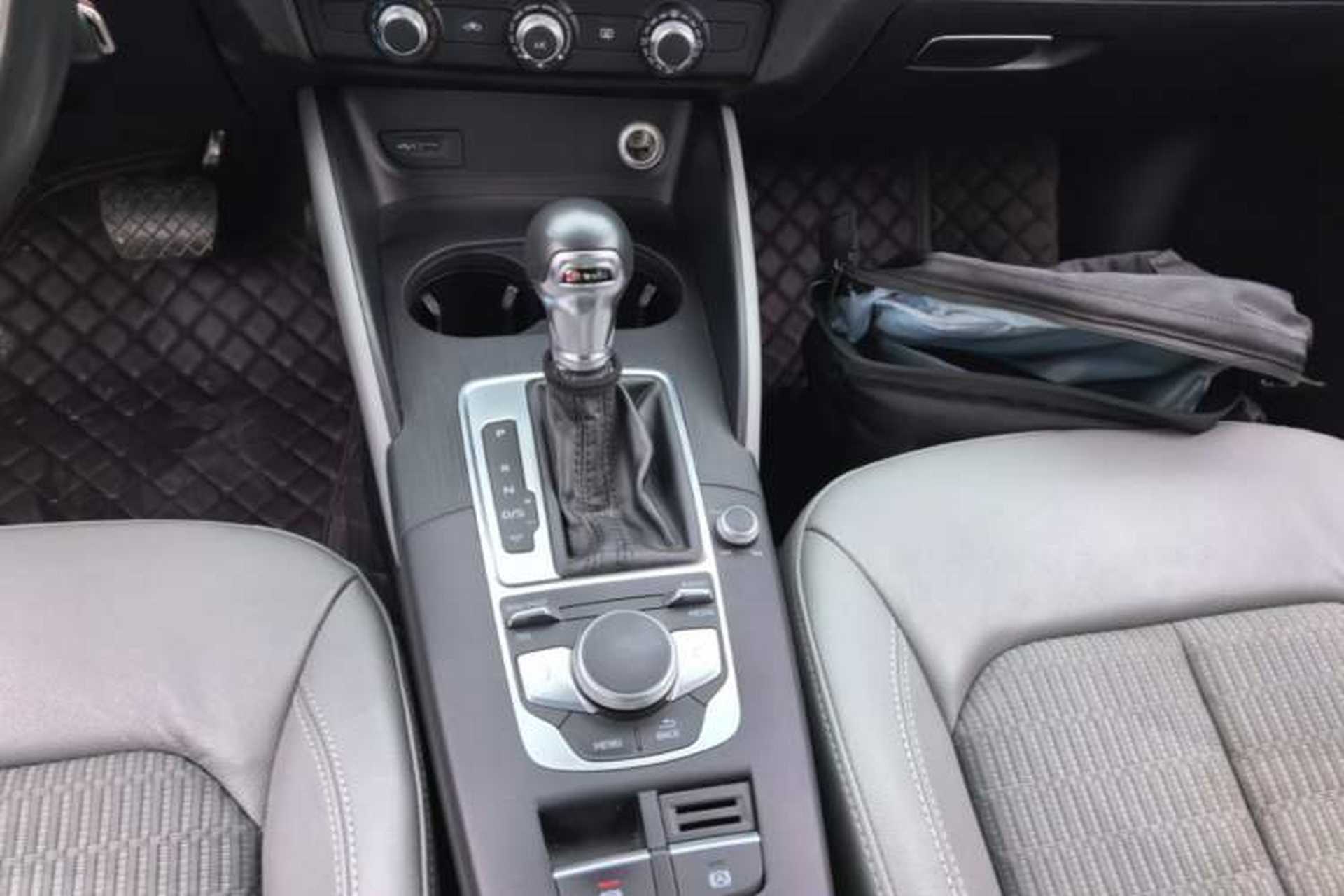 Used Audi A3 2017 Limousine 35 TFSI Fashion Model Gear Lever