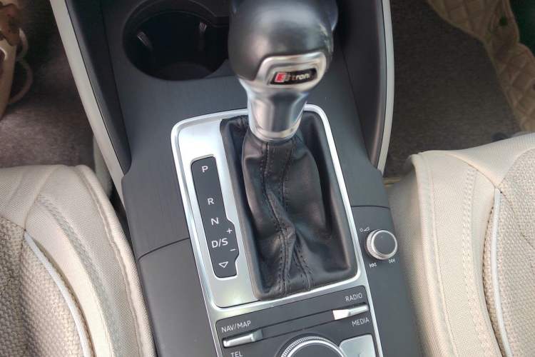 Used Audi A3 2017 Sportback 35 TFSI Fashion Model Gear Lever