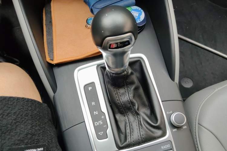 Used Audi A3 2017 Sportback 35 TFSI Fashion Model Gear Lever