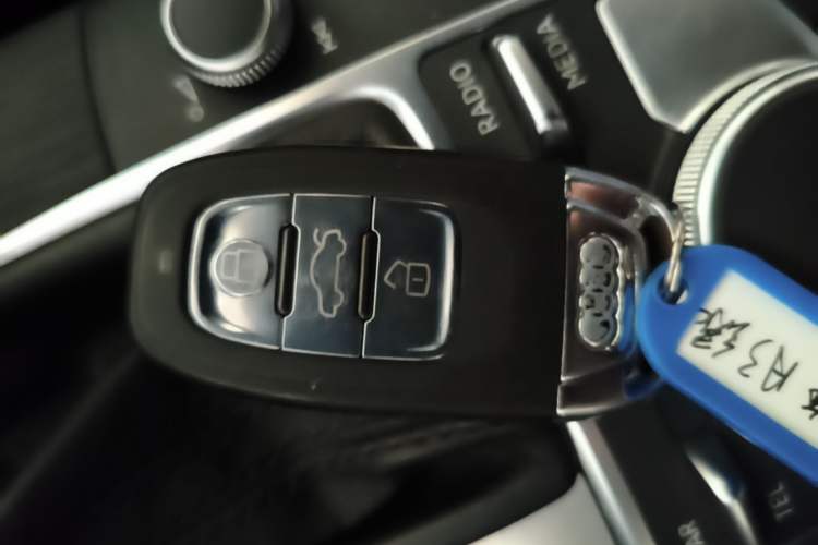 Used Audi A3 2017 Limousine 35 TFSI Ambition Edition Interior 1