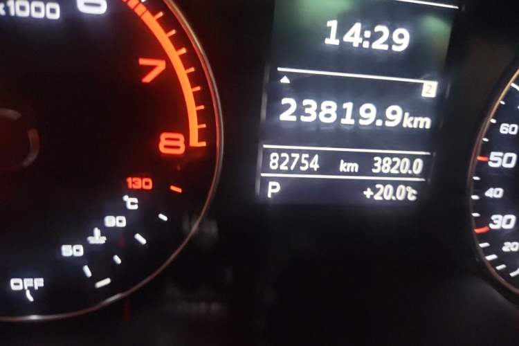 Used Audi A3 2017 Limousine 35 TFSI Fashion Model Odometer Close Up
