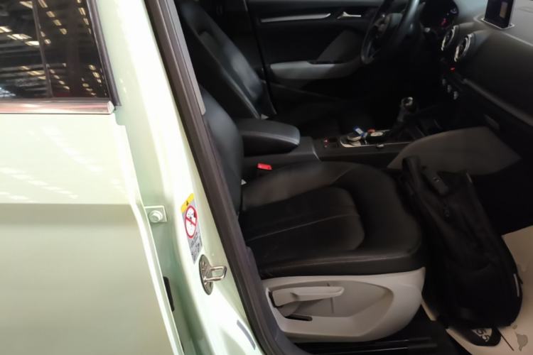 Used Audi A3 2017 Limousine 35 TFSI Ambition Edition Right Front Seat