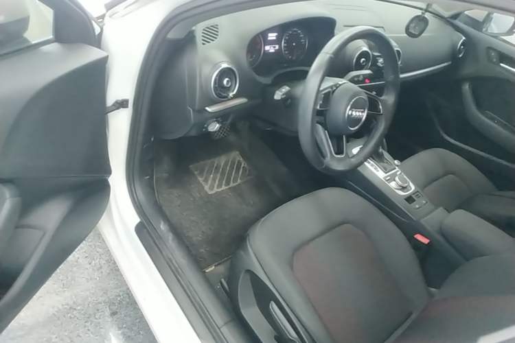 Used Audi A3 2017 Sportback 35 TFSI Ambition Edition Left Front Seat