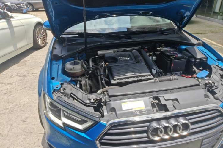 Used Audi A3 2017 Limousine 35 TFSI Ambition Edition Engine Bay Right