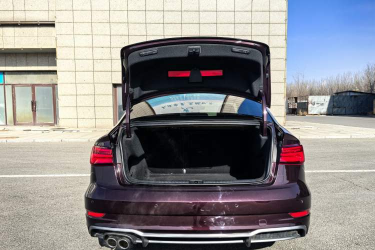 Used Audi A3 2017 Limousine 40 TFSI Style Edition Exterior 10