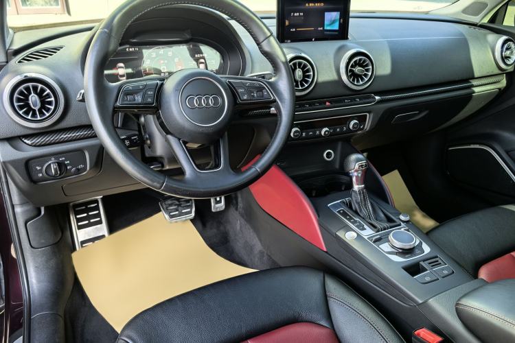 Used Audi A3 2017 Limousine 40 TFSI Style Edition Interior 11