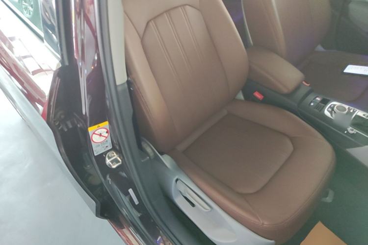 Used Audi A3 2017 Limousine 35 TFSI Ambition Edition Right Front Seat