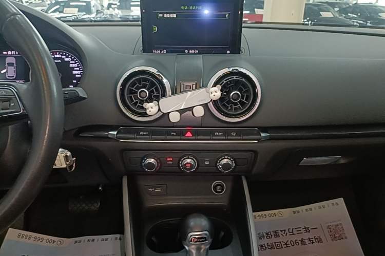 Used Audi A3 2017 Sportback 35 TFSI Fashion Model Audio And AC Panel