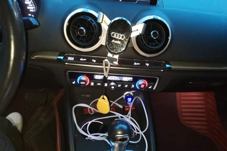 Used Audi A3 2017 Limousine 40 TFSI Style Edition Audio And AC Panel