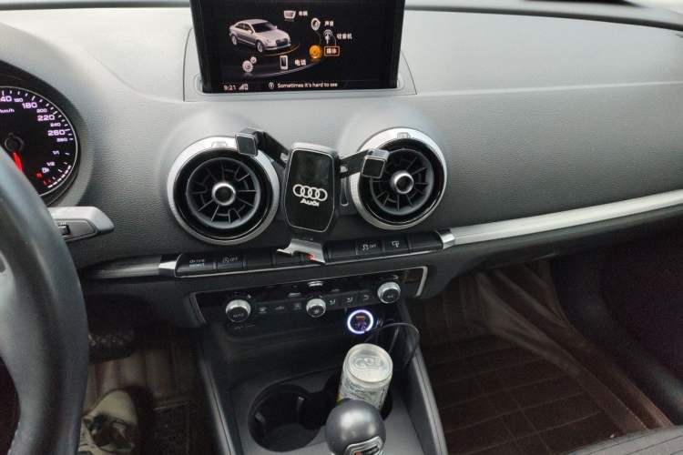 Used Audi A3 2017 Limousine 35 TFSI Sport Edition Audio And AC Panel