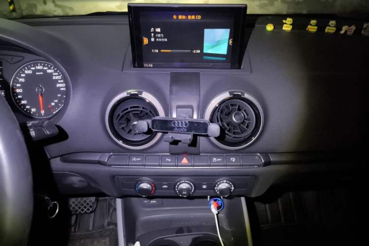 Used Audi A3 2017 Limousine 35 TFSI Fashion Model Audio And AC Panel