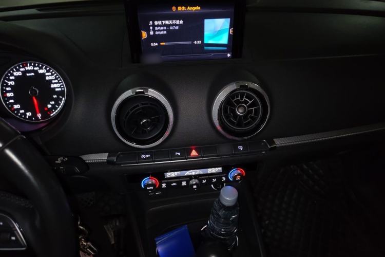 Used Audi A3 2017 Limousine 40 TFSI Style Edition Audio And AC Panel