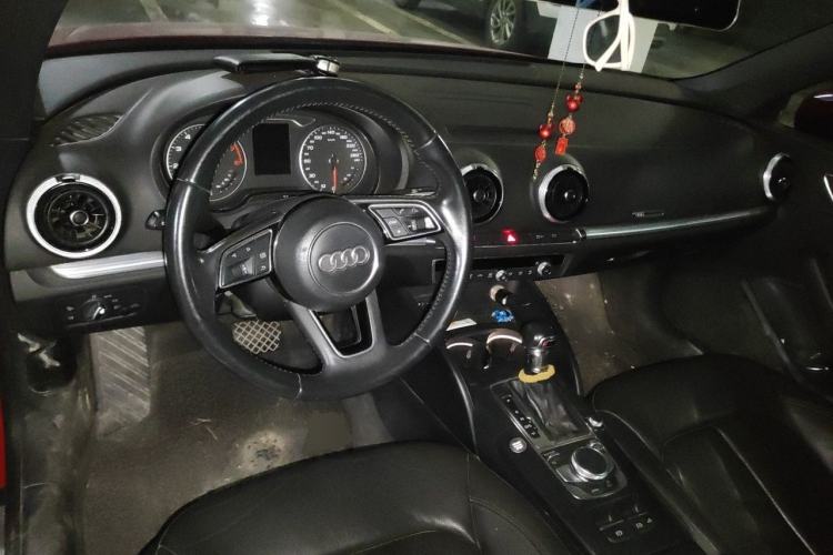Used Audi A3 2017 Cabriolet 40 TFSI Center Console