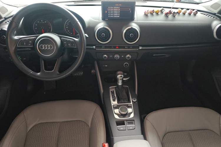 Used Audi A3 2017 Sportback 35 TFSI Fashion Model Center Console
