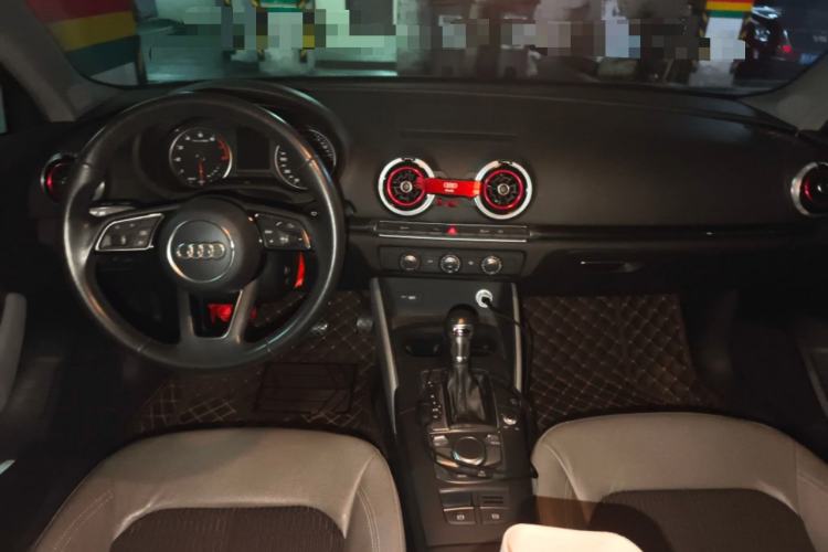 Used Audi A3 2017 Limousine 35 TFSI Fashion Model Center Console
