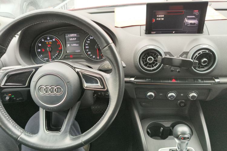 Used Audi A3 2017 Sportback 35 TFSI Ambition Edition Center Console