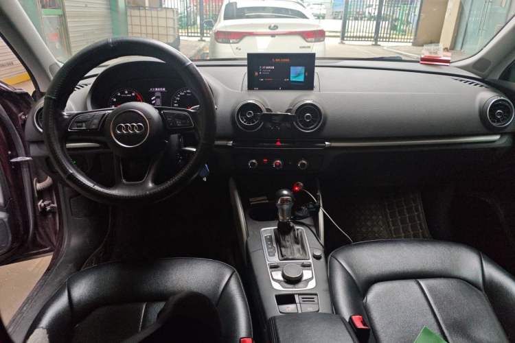 Used Audi A3 2017 Sportback 35 TFSI Ambition Edition Center Console