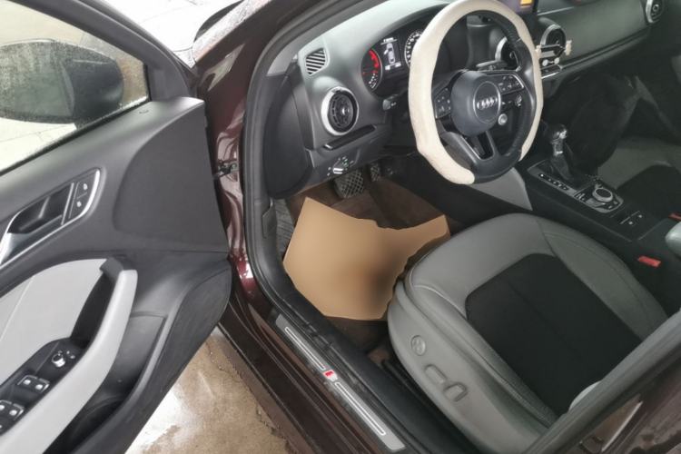 Used Audi A3 2017 Limousine 35 TFSI Fashion Model Driver Seat