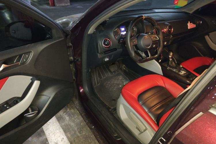Used Audi A3 2017 Limousine 35 TFSI Ambition Edition Driver Seat