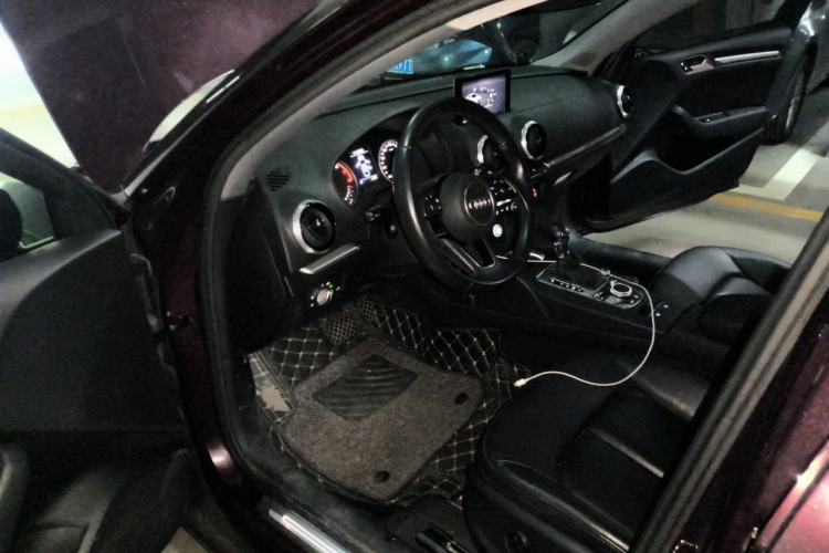 Used Audi A3 2017 Limousine 35 TFSI Style Edition Driver Seat