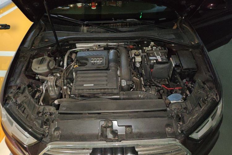 Used Audi A3 2017 Limousine 35 TFSI Fashion Model Engine Bay