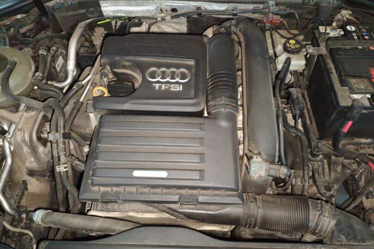 Used Audi A3 2017 Limousine 35 TFSI Sport Edition Engine Bay